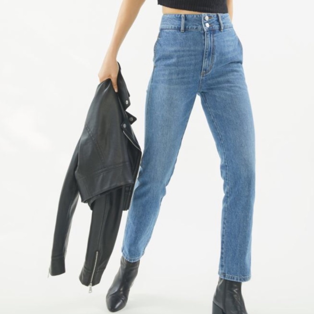 BDG Veruca High-Waisted Straight Leg Jean